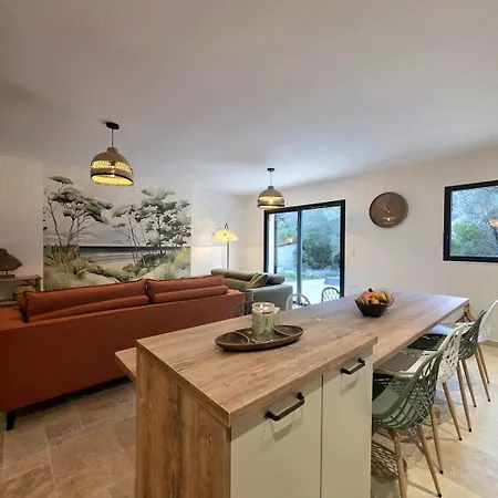 Maison En Pierre Avec Piscine Chauffée à Muratello *