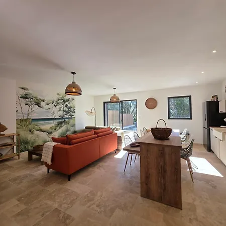 Вілла Maison De Village Piscine Chauffee Proche Porto-vecchio Порто-Веккіо