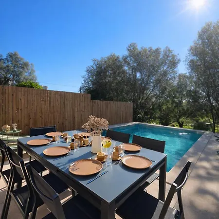 Maison De Village Piscine Chauffee Proche Porto-vecchio فيلة بورتو فيكشْيو
