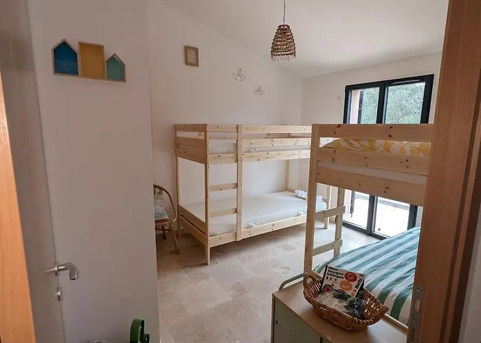 Villa Maison En Pierre Avec Piscine Chauffée à Muratello *