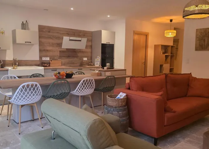 Villa Maison De Village Piscine Chauffee Proche Porto-vecchio *