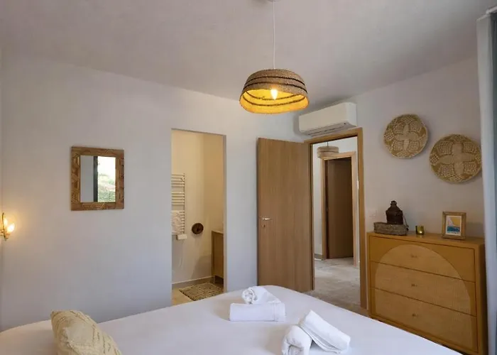 Maison De Village Piscine Chauffee Proche Porto-vecchio Villa *