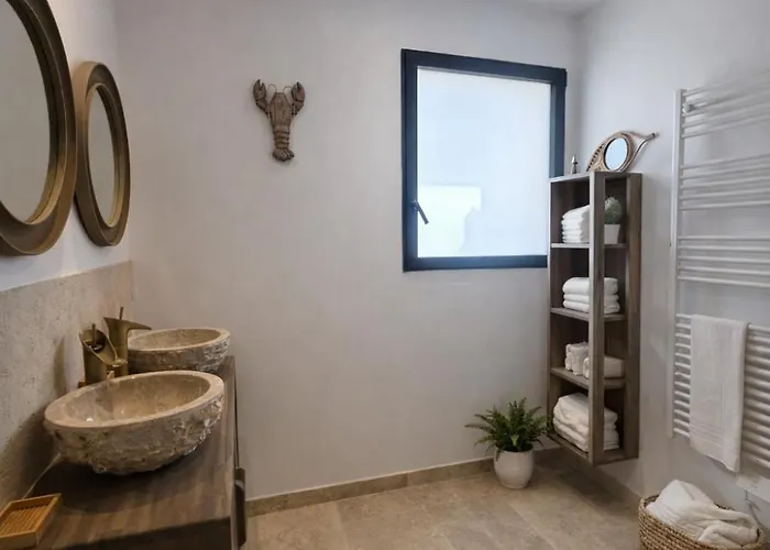 Maison De Village Piscine Chauffee Proche Porto-vecchio *